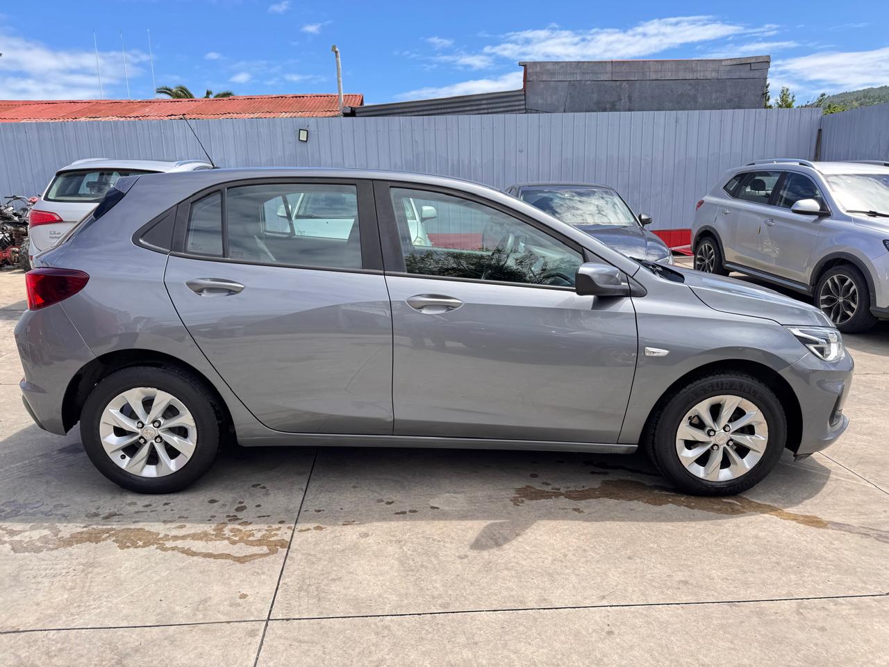 Chevrolet Onix — foto 3 de 14