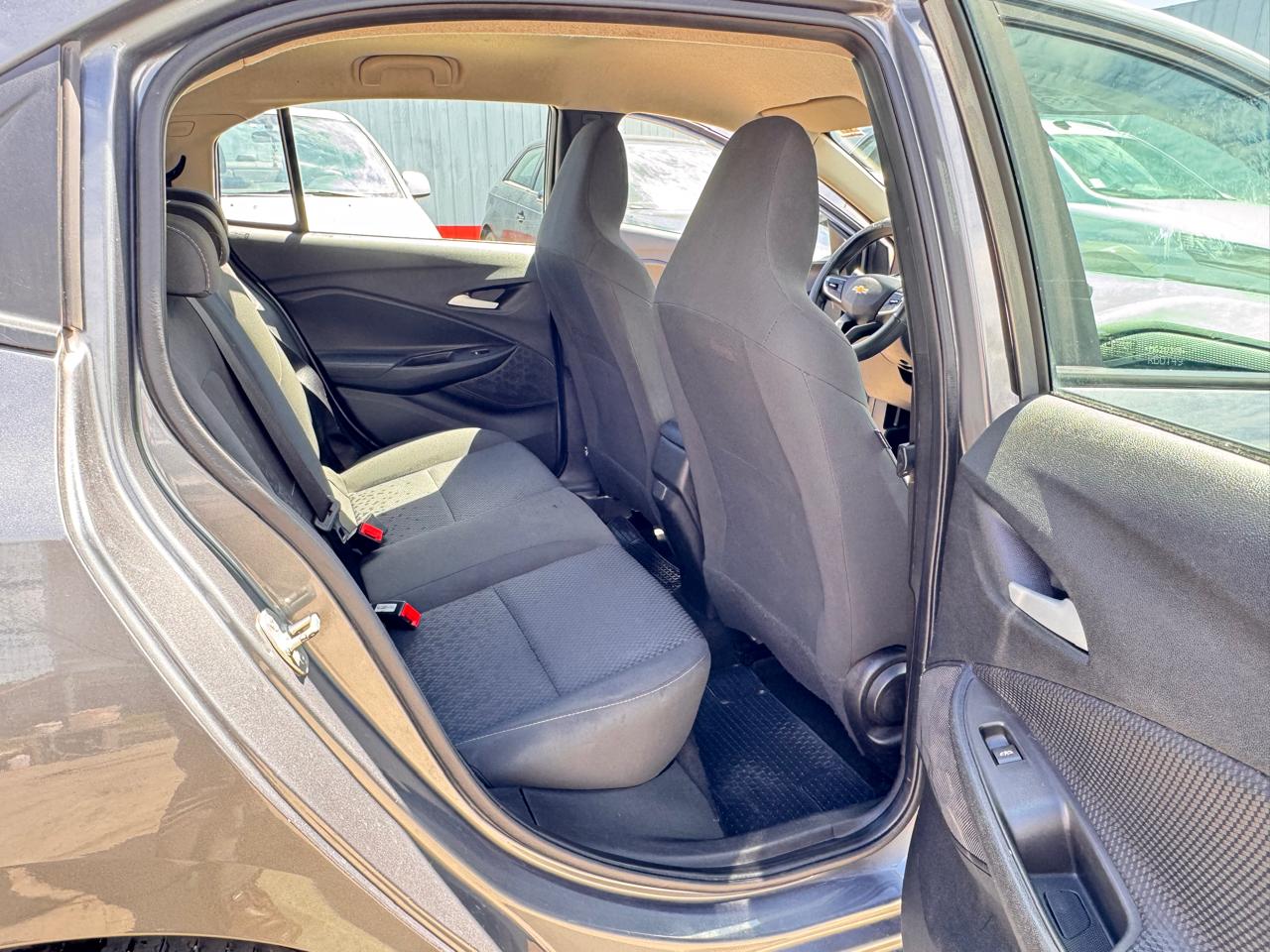 Chevrolet Onix — foto 8 de 14