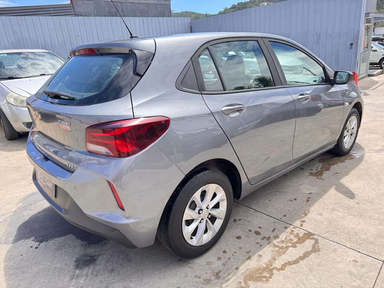 Chevrolet Onix — foto 6 de 14